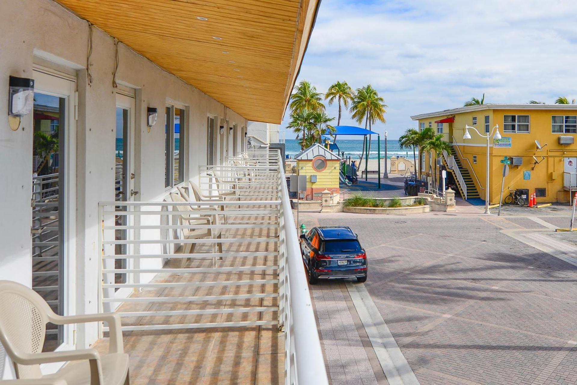 Amazing Balcony Studio At The Beach With Parking -M44 Hollywood Buitenkant foto