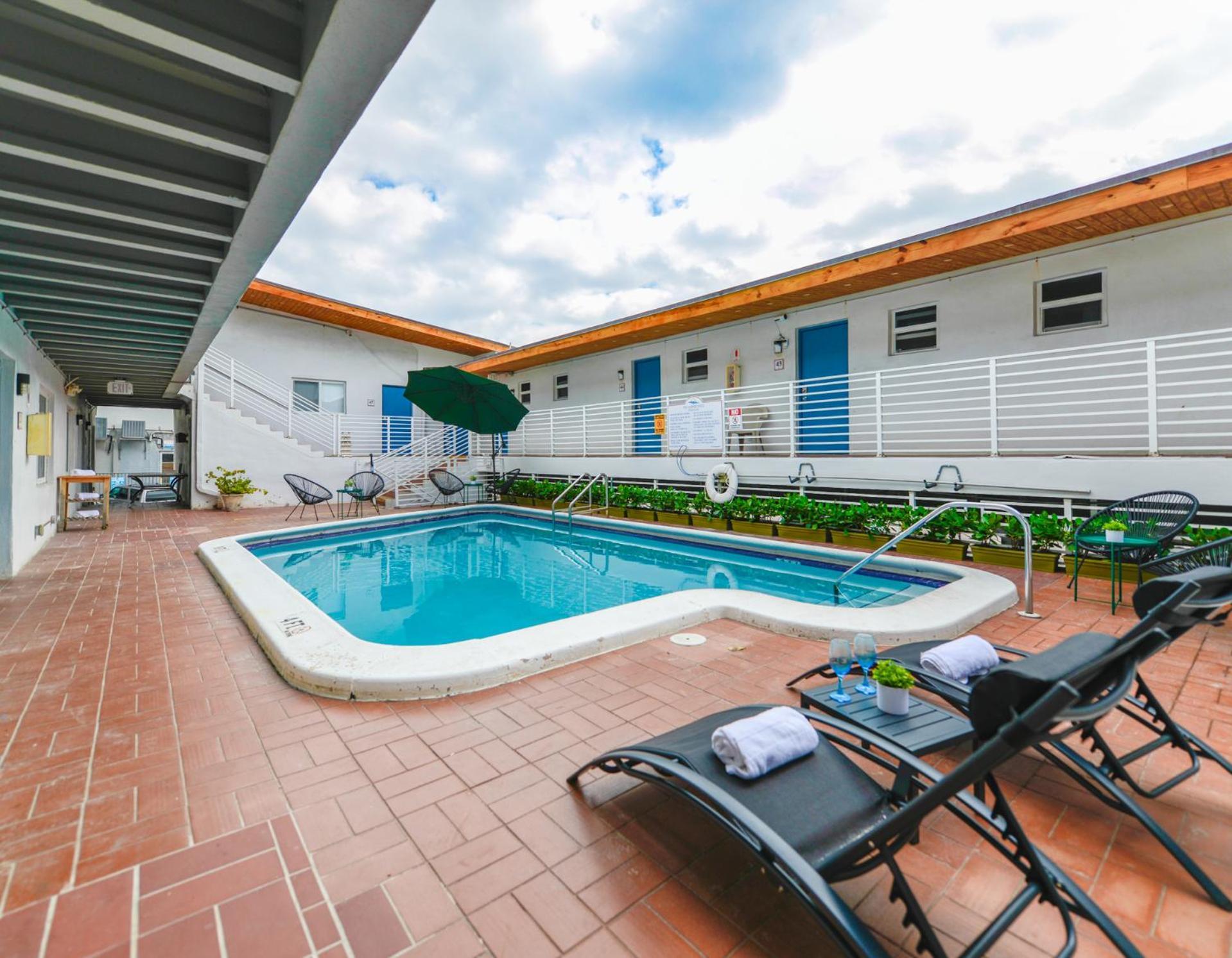 Amazing Balcony Studio At The Beach With Parking -M44 Hollywood Buitenkant foto